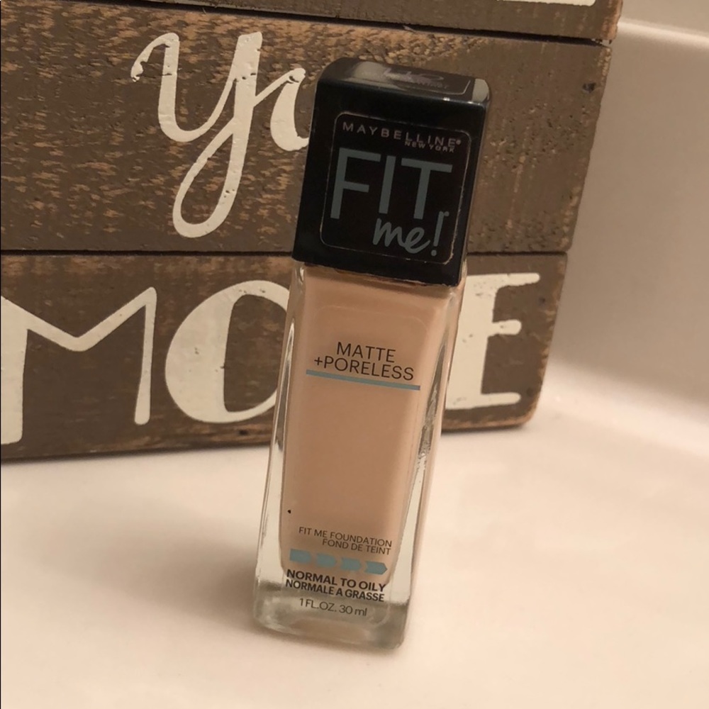 Fit Me Foundation Shade 112 Natural Ivory